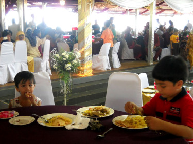 derhu_carousel_malay_wedding3