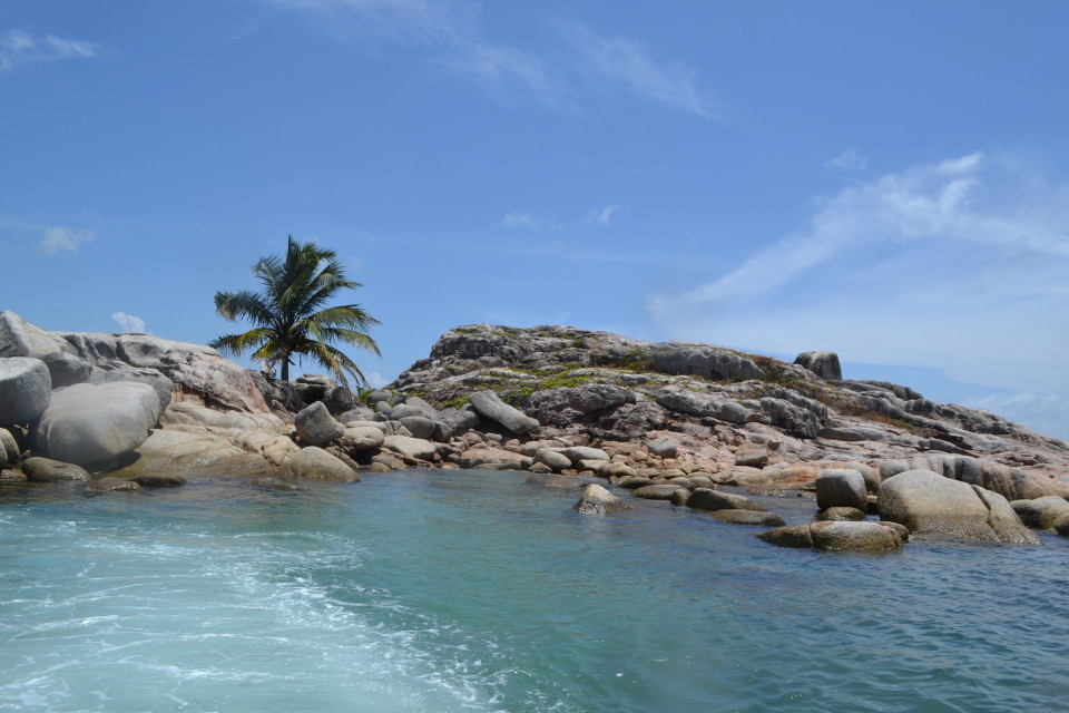 Rock Island near De Rhu Beach resort